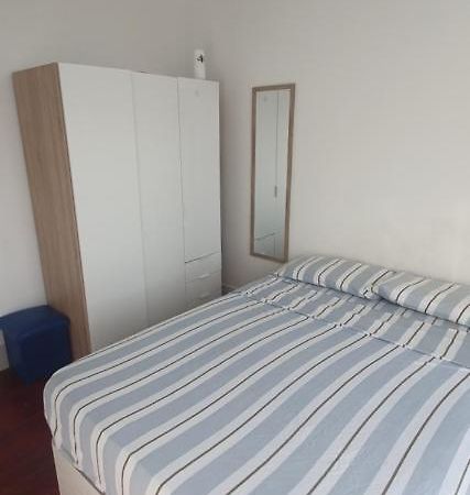 ヴィーゴHabitacion Pequena Con Balconアパートメント エクステリア 写真