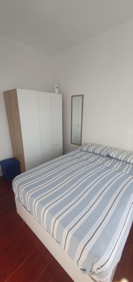 ヴィーゴHabitacion Pequena Con Balconアパートメント エクステリア 写真